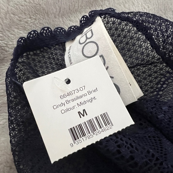 NEW w/tags: Sexy Blue Lace Panties - Picture 4 of 4